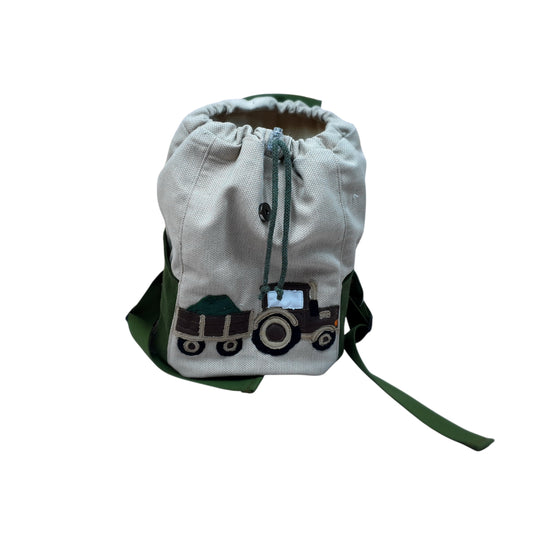 HannaBell Kindergartenrucksack mit Namen - Traktor-Motiv, personalisierter Kita Rucksack