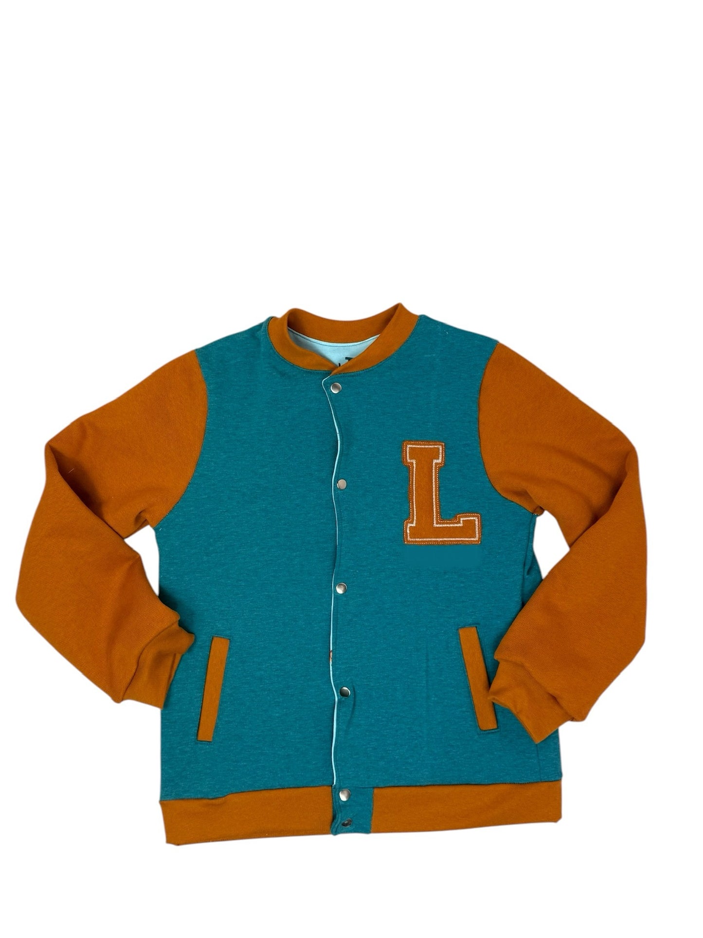 Collegejacke mit Buchstabe L in Größe 122 in petrol Melange und Messing