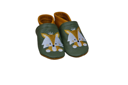 Krabbelschuhe Baby Fuchs bestickt handgemacht