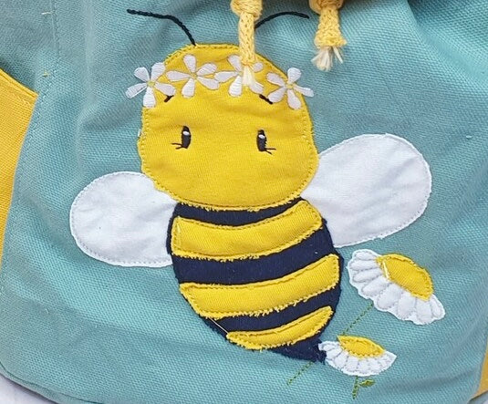 Biene + 2 Blümchen