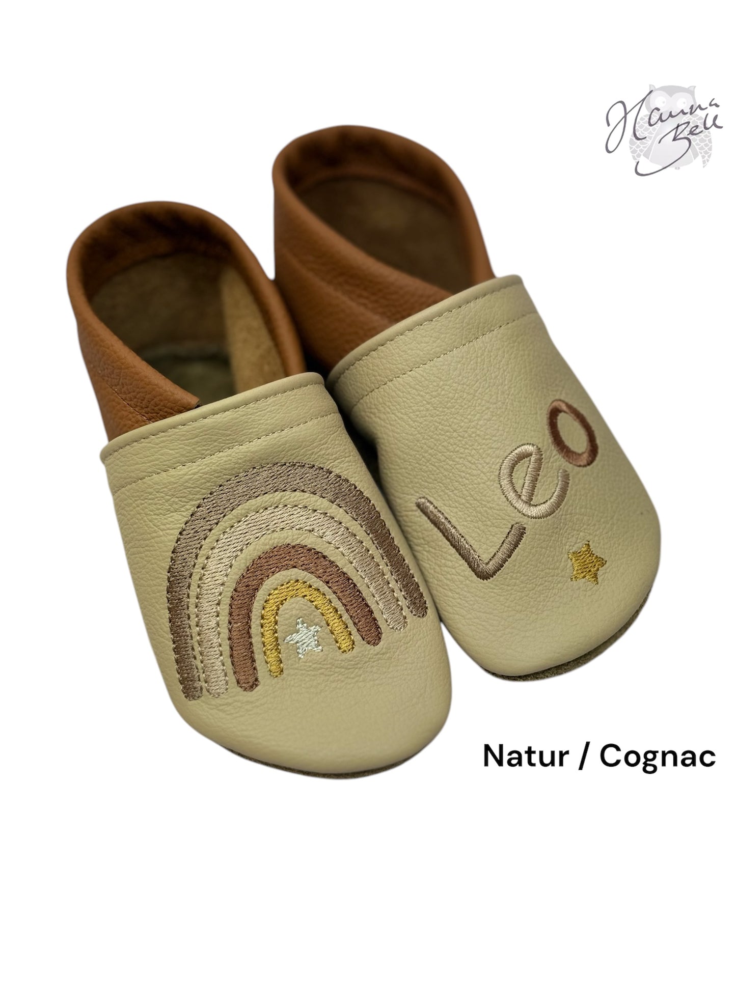 Lederpuschen Natur und Cognac mit Regenbogenmotiv in Brauntönen, personalisierbar mit Namen und Stern