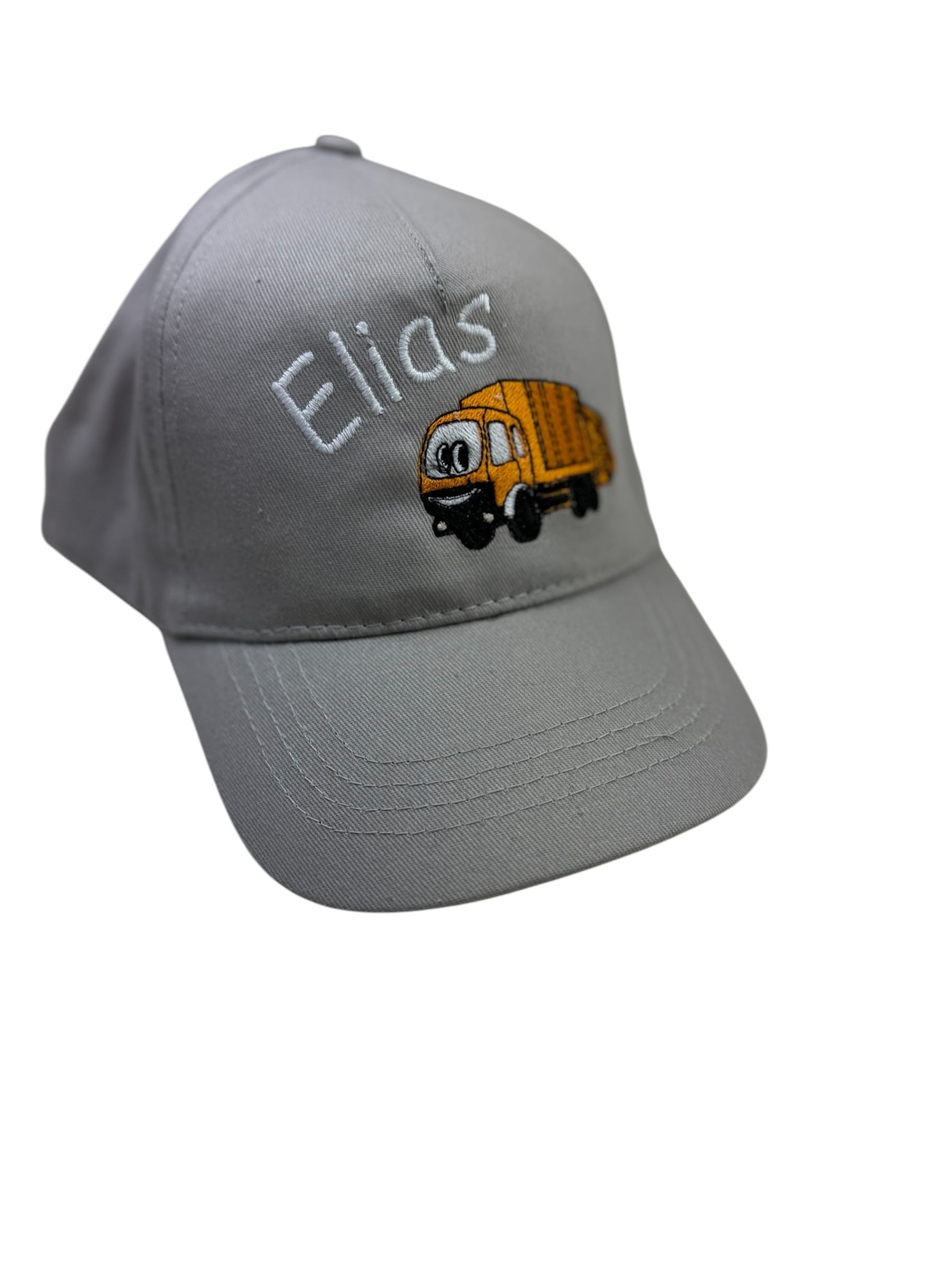 Graue Kinderkappe mit gesticktem Müllauto und Name Elias
