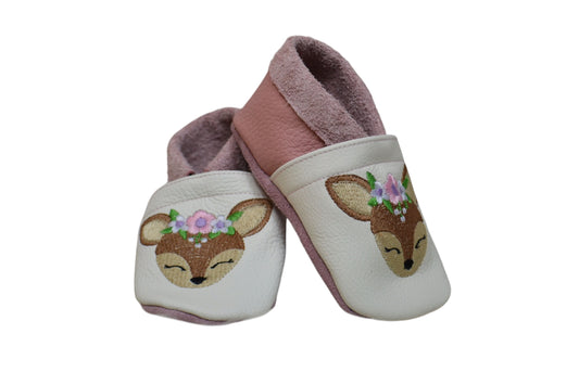 Weiche Babyschuhe aus Leder mit Rehstickerei