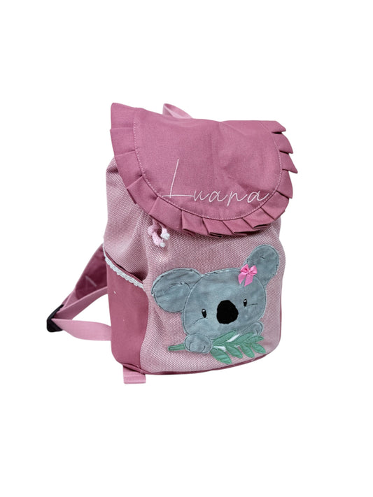 Vorderansicht des personalisierten Kindergartenrucksacks mit Koala-Stickerei
