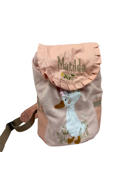 Vorderansicht Kinderrucksack mit Entenstickerei in Apricot