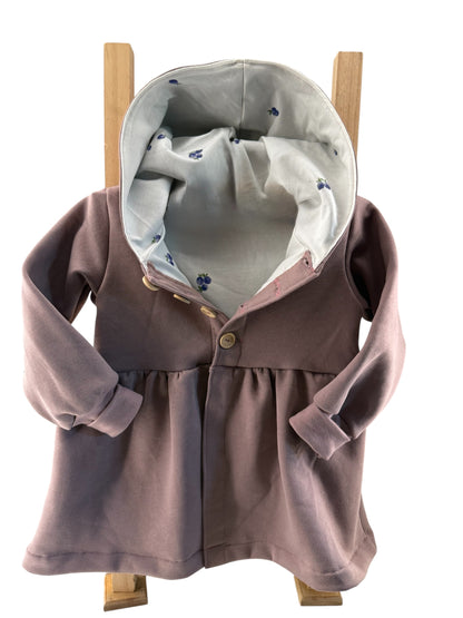 Kinder Sweatjacke rosa mit Tierstickerei auf dem Rücken