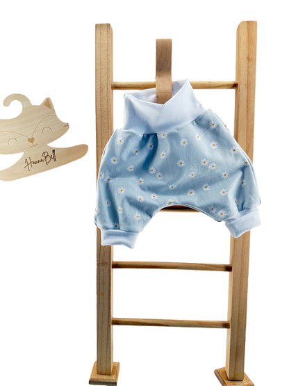 Handgemachte Mitwachshose für Babys aus Jersey