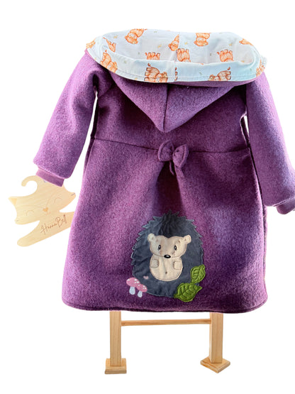 Personalisierbarer Walkmantel für Kinder (Gr. 74–134) – handmade Wollmantel aus 100% Walkwolle mit Zipfelkapuze & Wunsch-Stickerei